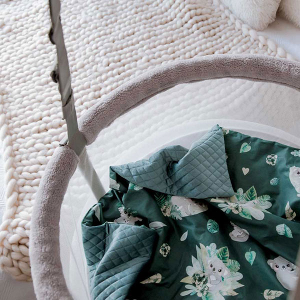 Gesteppte Babydecke Velvet — Tropical Dark
